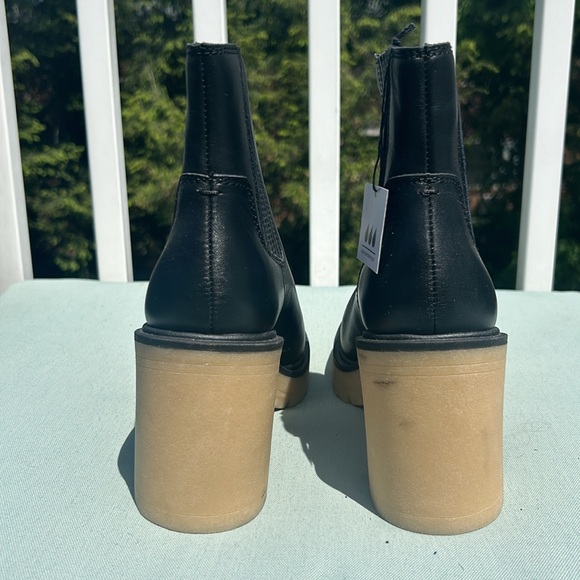 Dolce Vita Caster H20 Black Block Heel Platform Chelsea Booties Size 8.5 - Picture 4 of 8